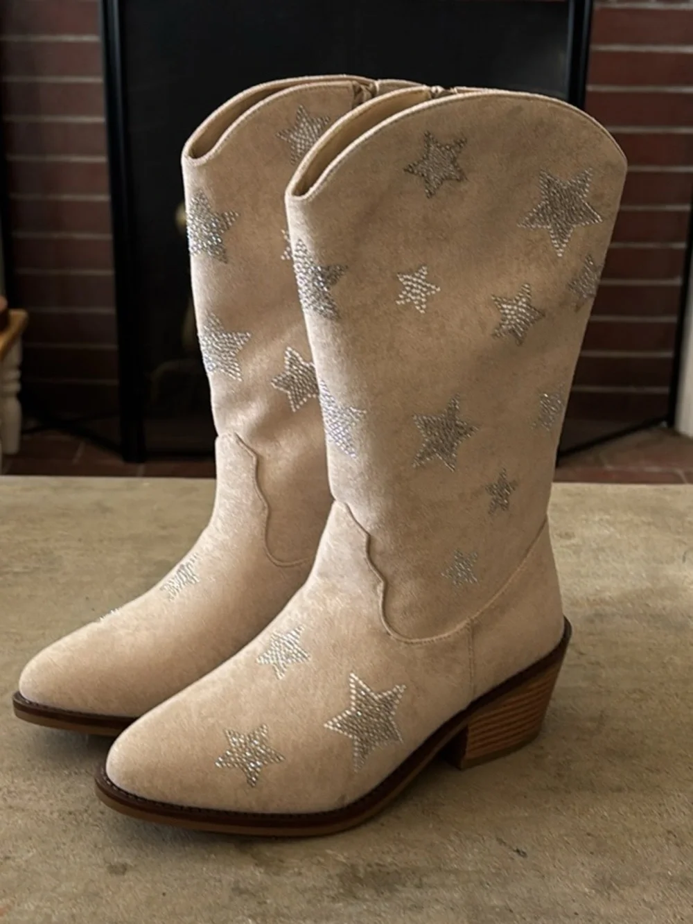 Girls Tan Suede Star Cowboy Boots Size 4 (A-5)